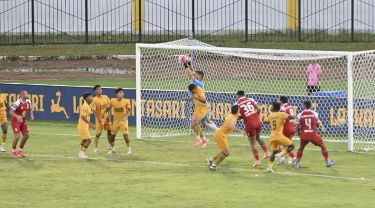 Semen Padang Draw di Agus Salim, Belum Aman dari Zona Merah