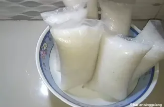 Lontong Dibungkus Plastik Bisa Sebabkan Banyak Gangguan Kesehatan